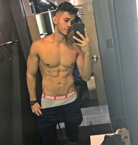 perfiles de onlyfans hombres|Mejores OnlyFans de hombres y chicos ♂️ 